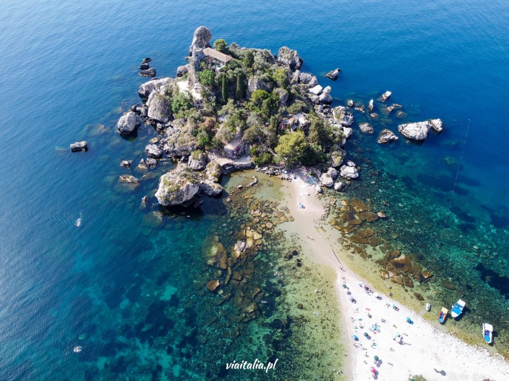 Der Strand von Isola Bella in Sizilien