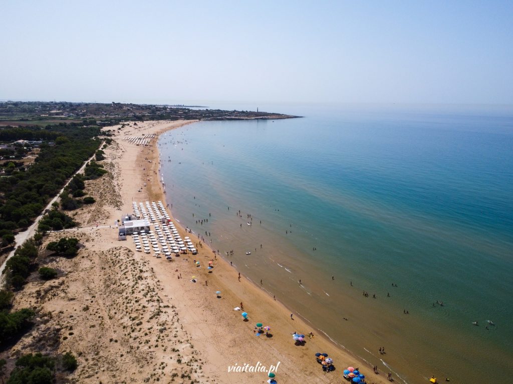 Sampieri beach (photo: viaitalia.co.uk)