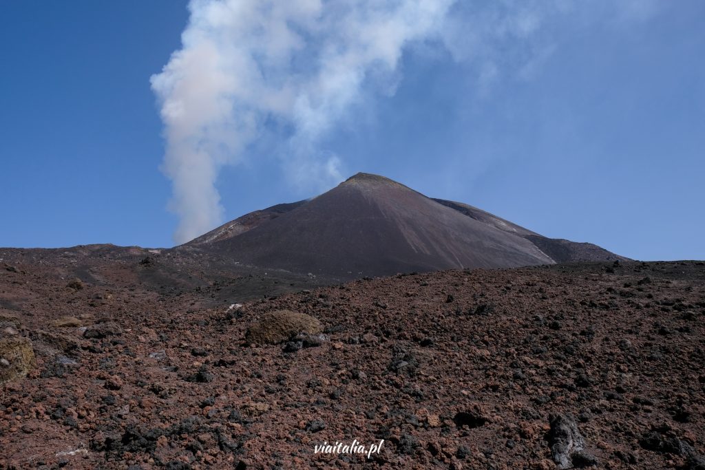 Trekking to the Etna volcano