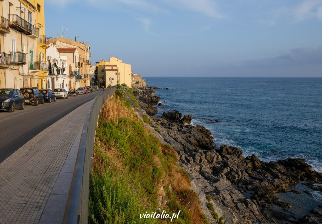 The road to the port of Cefalu