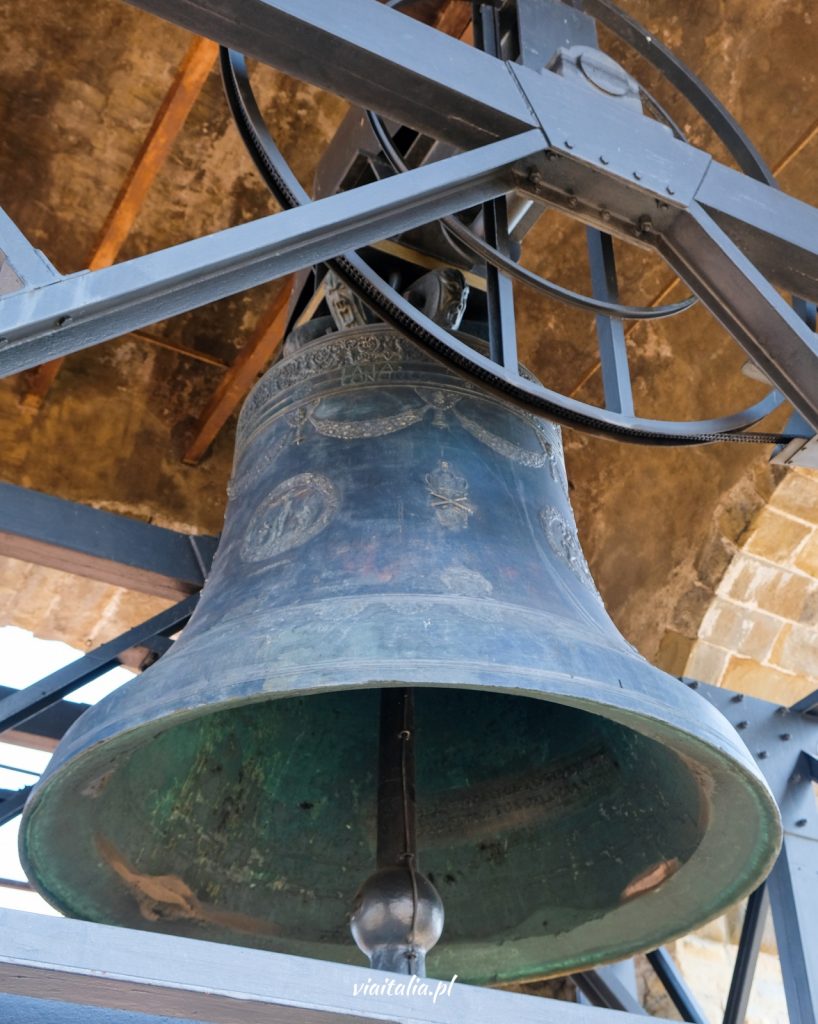 Glocke auf dem Turm der Stadt Bergamo