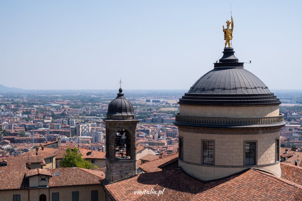 Kuppel des Doms von Bergamo