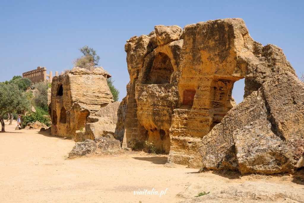 Fortifications in the Valley of the Temples